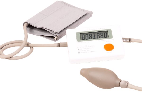Visok krvni tlak – kako ga sniziti na prirodan način